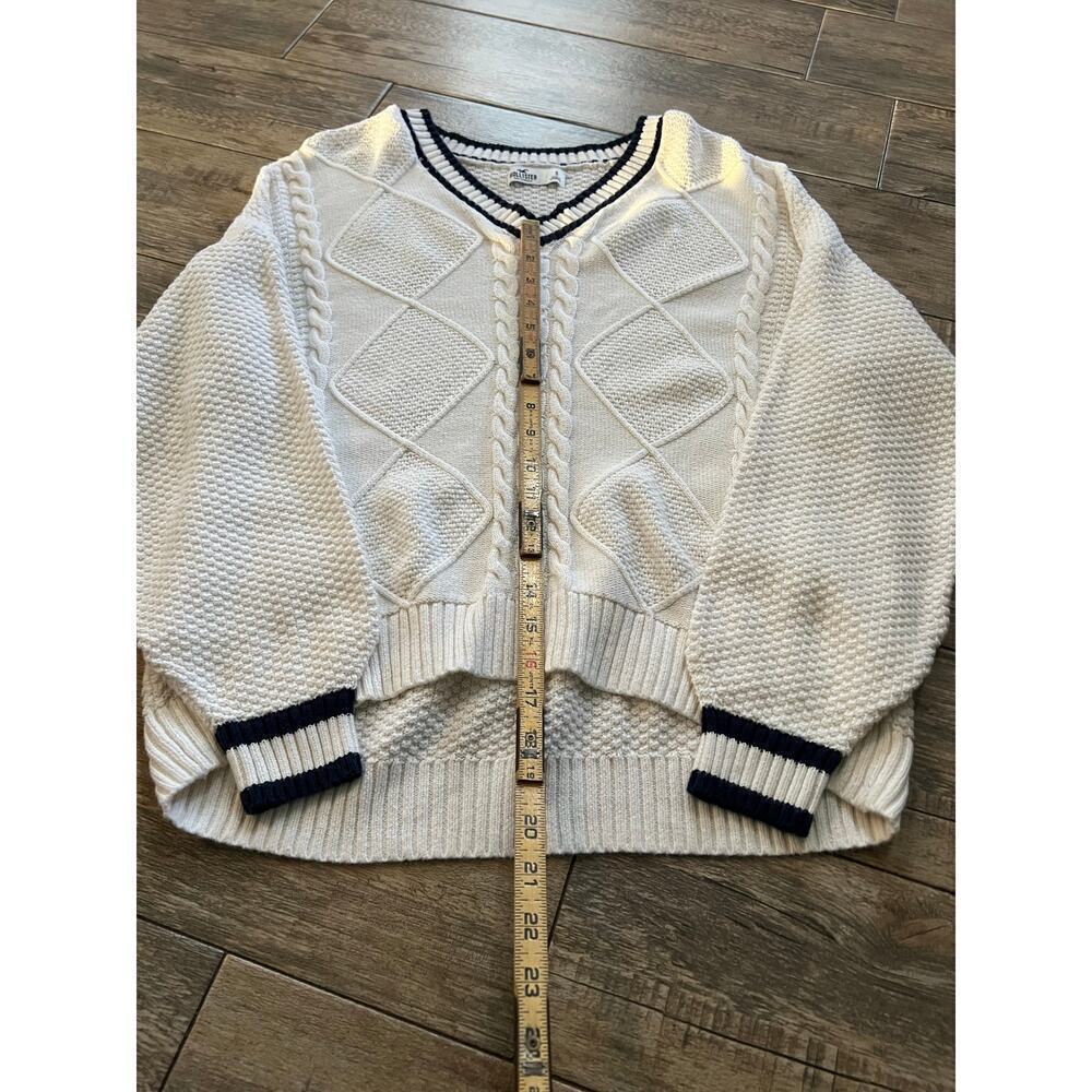 Hollister Co. Women's White & Navy V-Neck Knitted Baggy Sweater Size Small - Picture 2 of 4